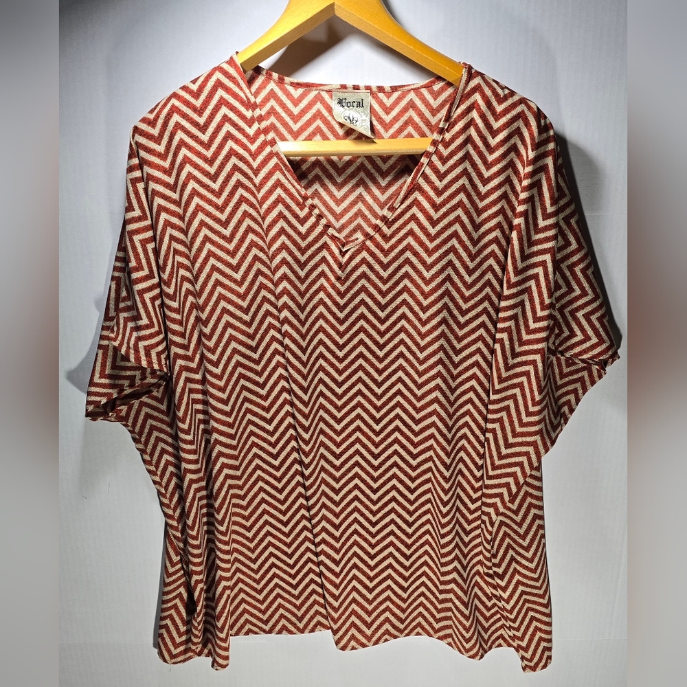 Vocal size 3X Zigzag Patterned Top